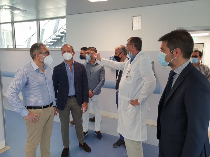 FRANCAVILLA L ASSESSORE LOPALCO VISITA L OSPEDALE BRUNO UN SEGNALE